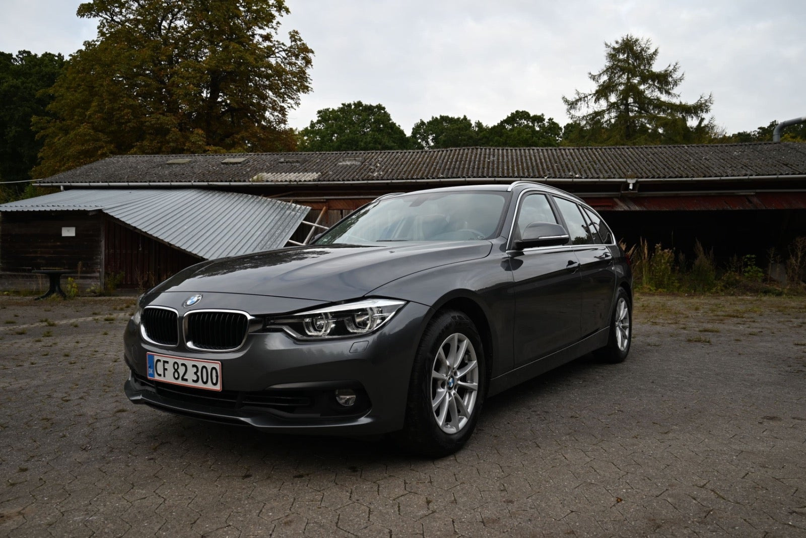 BMW 320i 2,0 Touring Executive aut.