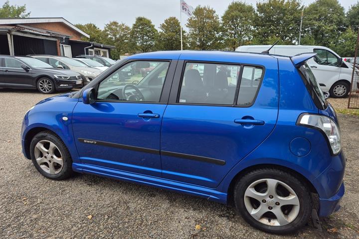 Grøn Suzuki Swift fra 2007