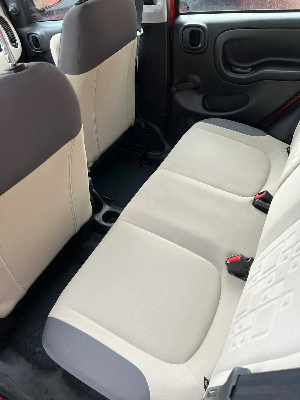 Grøn Fiat Panda fra 2013