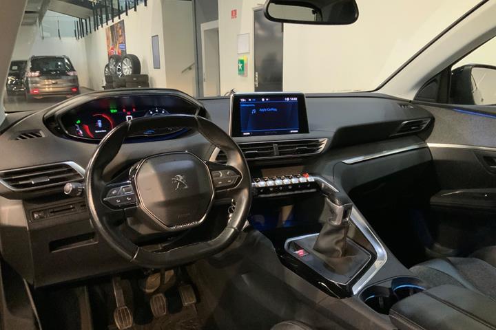Sort Peugeot 3008 fra 2018