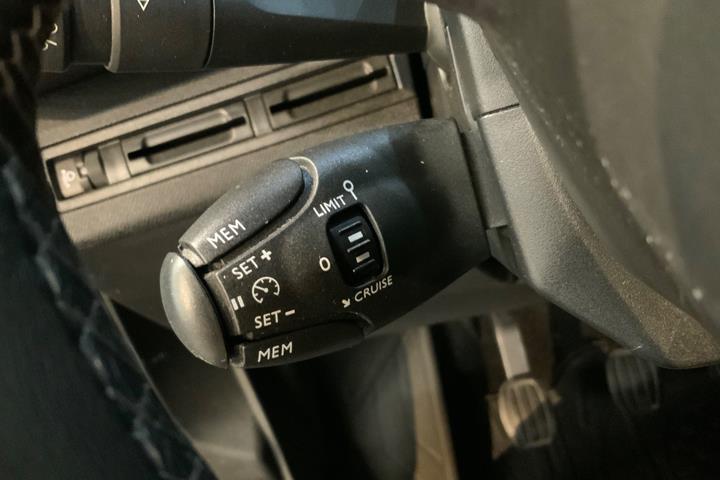 Sort Peugeot 3008 fra 2018