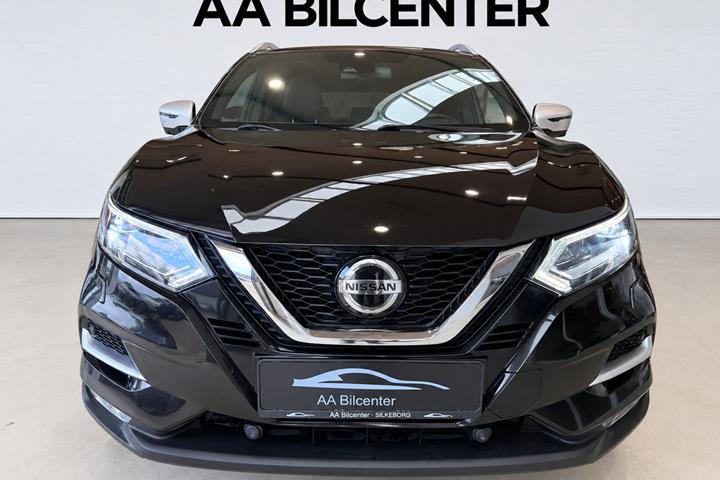 Sort Nissan Qashqai fra 2018