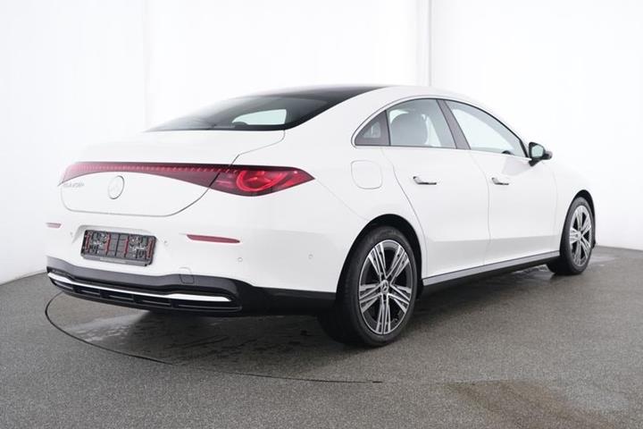 Hvid Mercedes CLA250+ fra 2025
