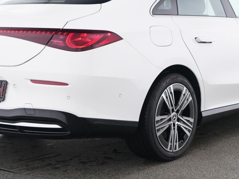 Hvid Mercedes CLA250+ fra 2025