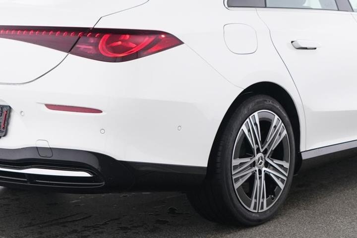 Hvid Mercedes CLA250+ fra 2025
