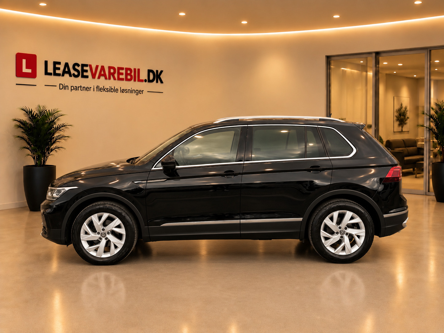 Sort VW Tiguan fra 2024