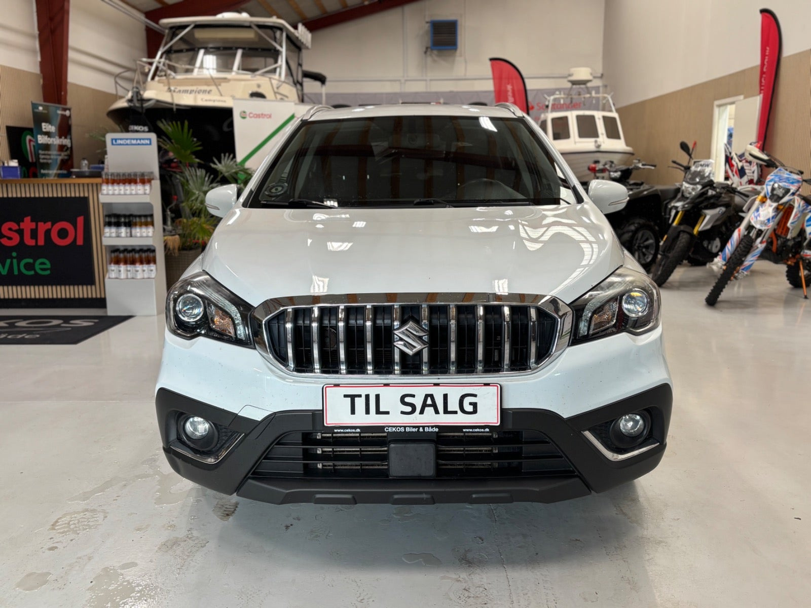 Hvid Suzuki S-Cross fra 2016