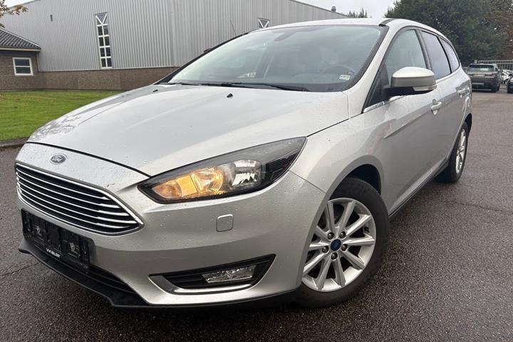 Sølv Ford Focus fra 2016