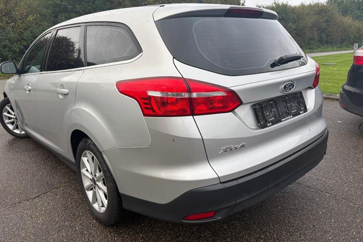 Sølv Ford Focus fra 2016