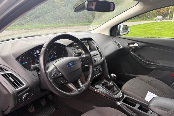 Sølv Ford Focus fra 2016