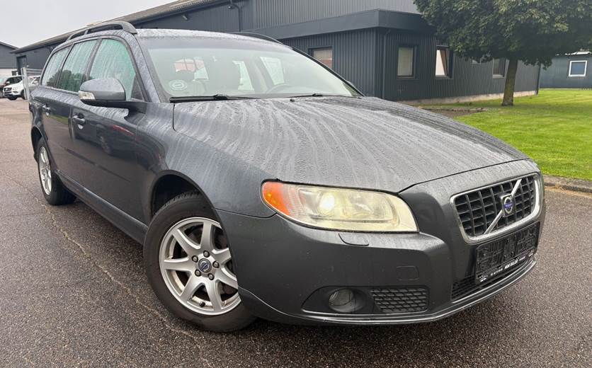 Volvo V70 2,5 T Momentum aut.