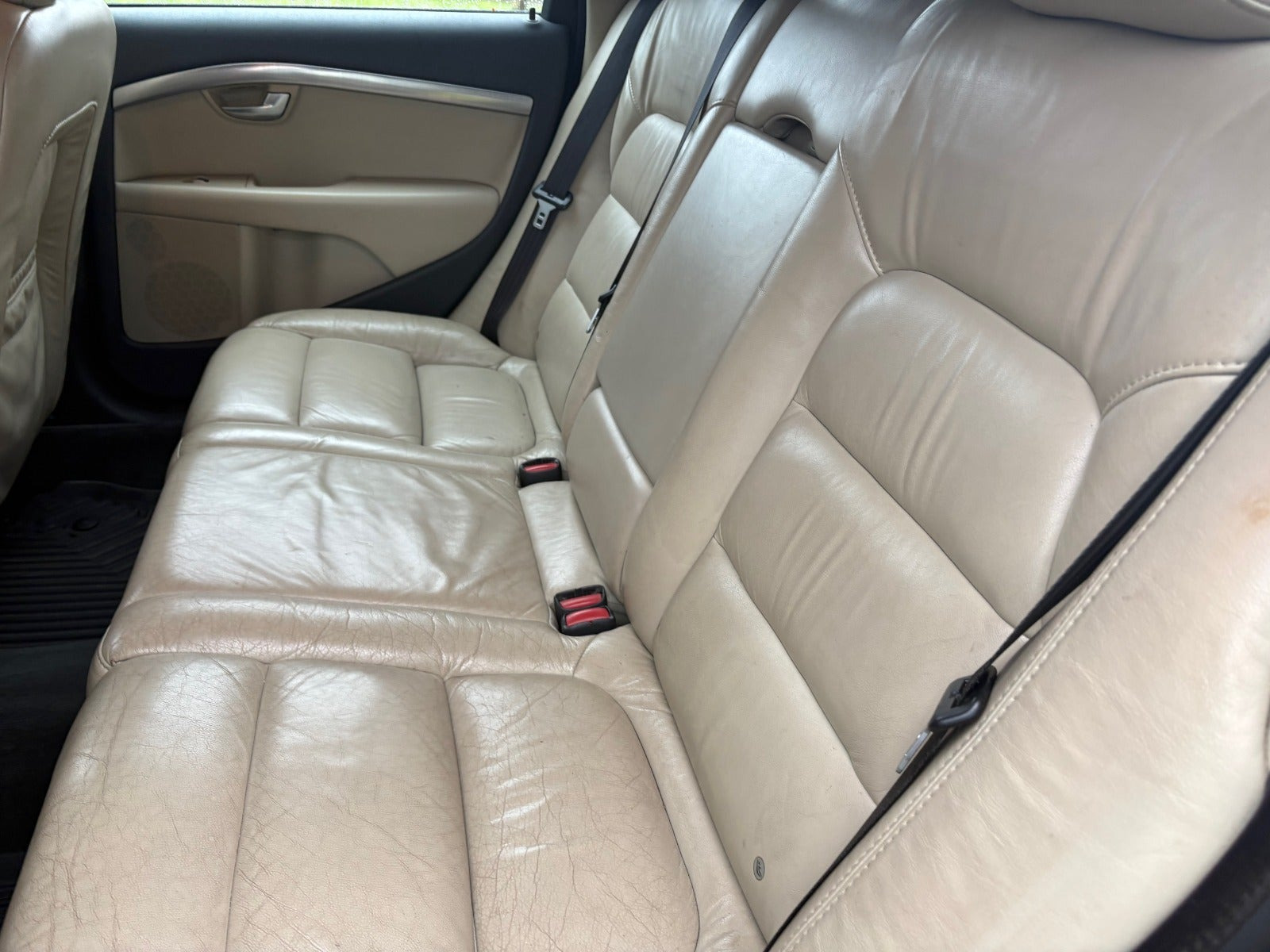 Sort Volvo V70 fra 2009