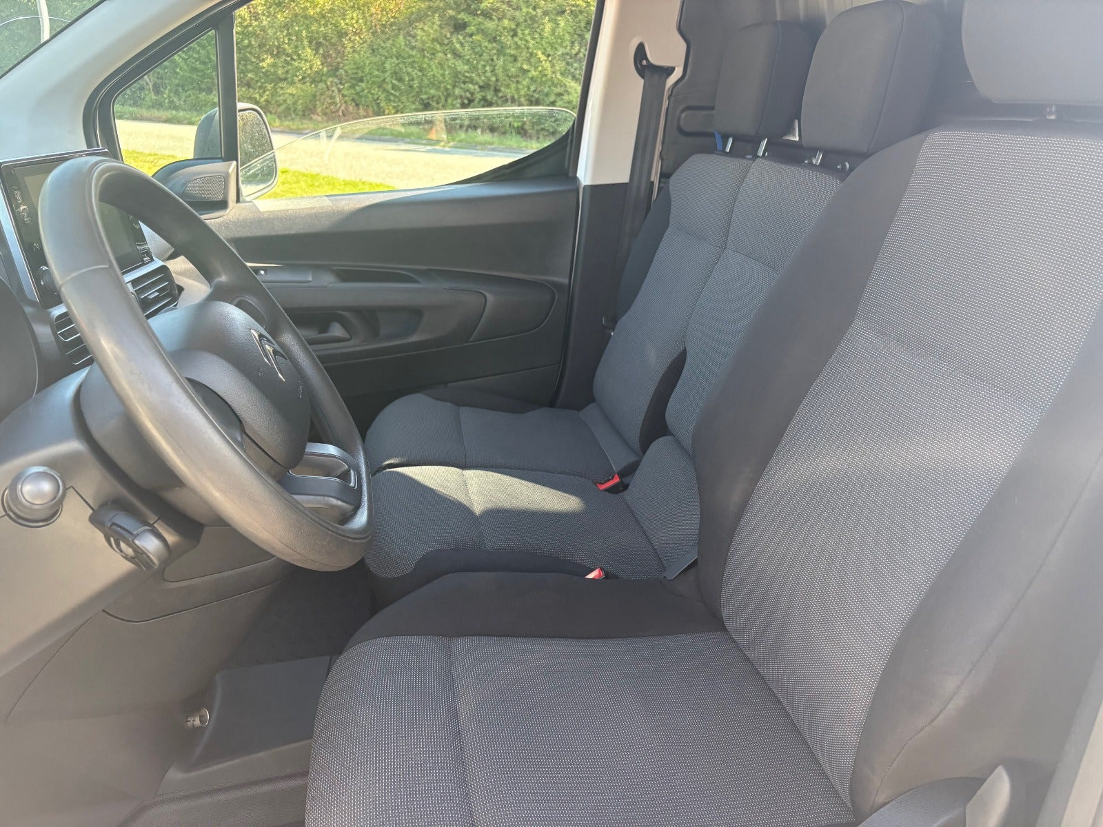 Hvid Citroën Berlingo fra 2021