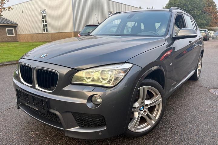 Gul BMW X1 fra 2015