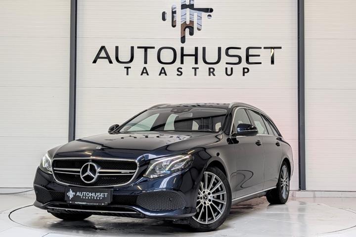 Blå Mercedes E200 fra 2017