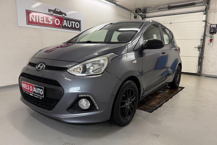 Grå Hyundai i10 fra 2016