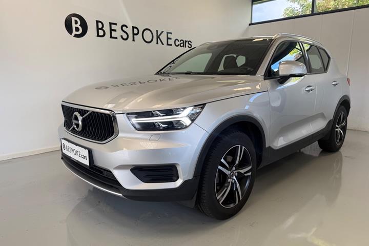 Sølv Volvo XC40 fra 2019
