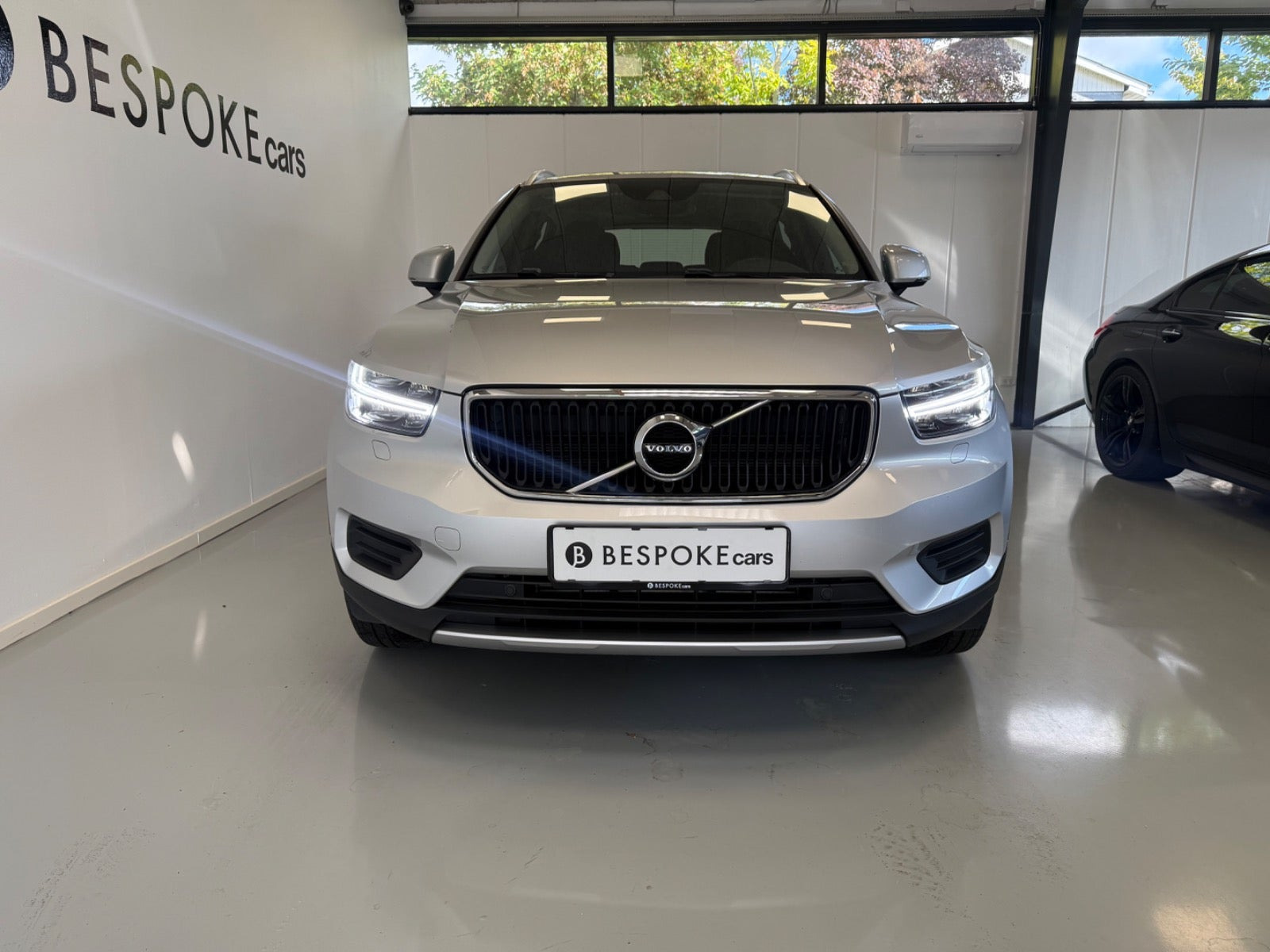 Sølv Volvo XC40 fra 2019