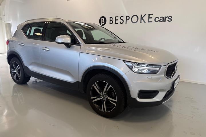 Sølv Volvo XC40 fra 2019