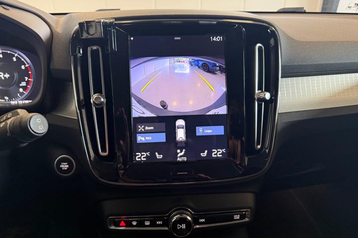 Sølv Volvo XC40 fra 2019