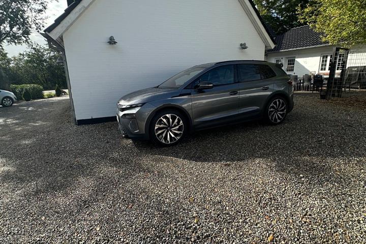 Grå Skoda Elroq fra 2025