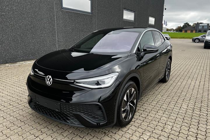 Sort VW ID.5 fra 2024 set udefra