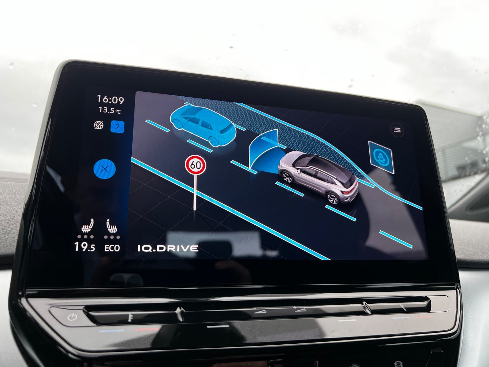 Grå VW ID.4 fra 2021