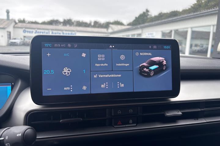 Blå Jeep Avenger fra 2024