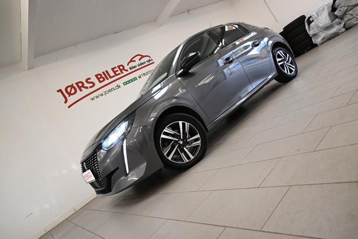 Grå Peugeot 208 fra 2023