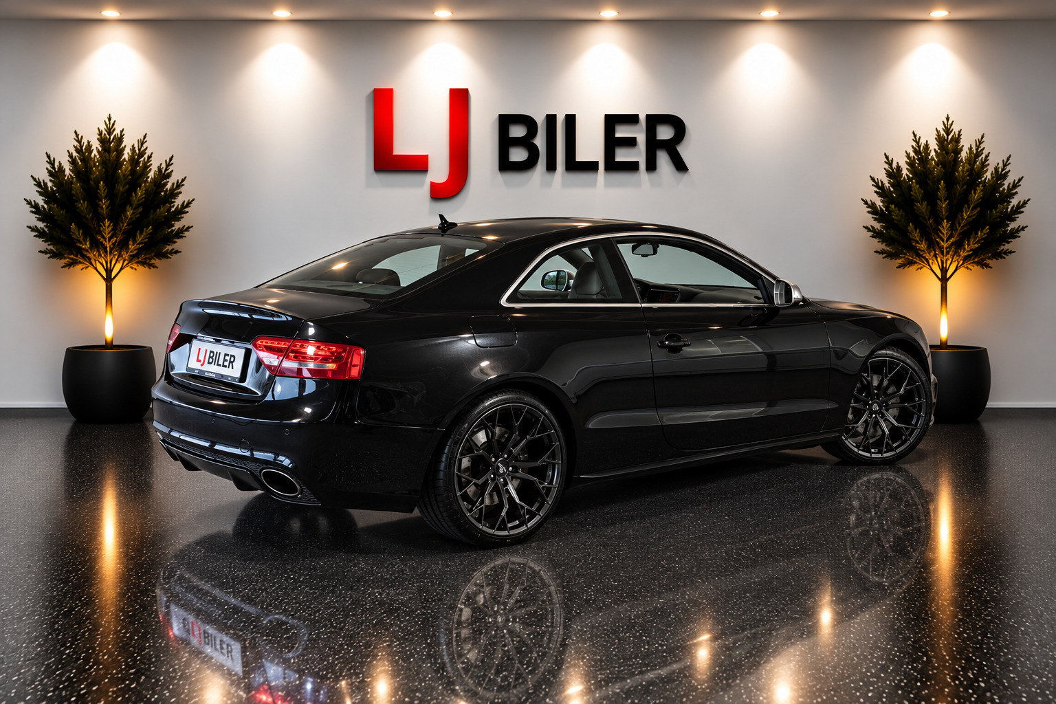 Sort Audi S5 fra 2010
