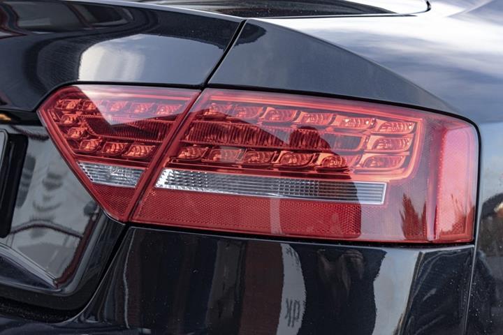 Sort Audi S5 fra 2010