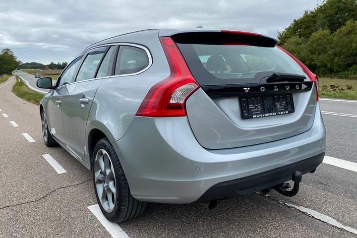 Sølv Volvo V60 fra 2012