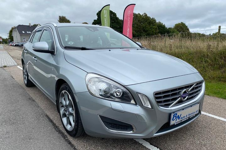 Sølv Volvo V60 fra 2012