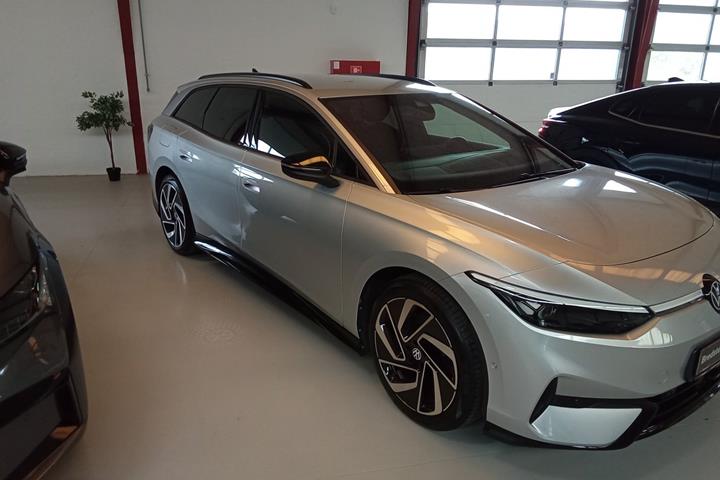 Sølv VW ID.7 fra 2025