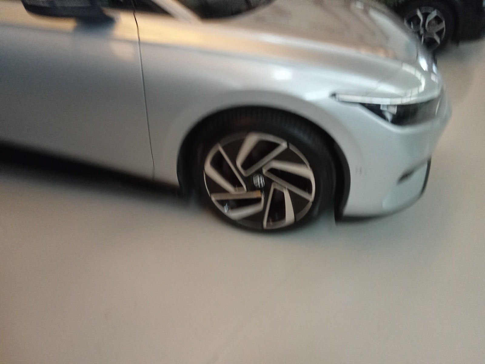Sølv VW ID.7 fra 2025