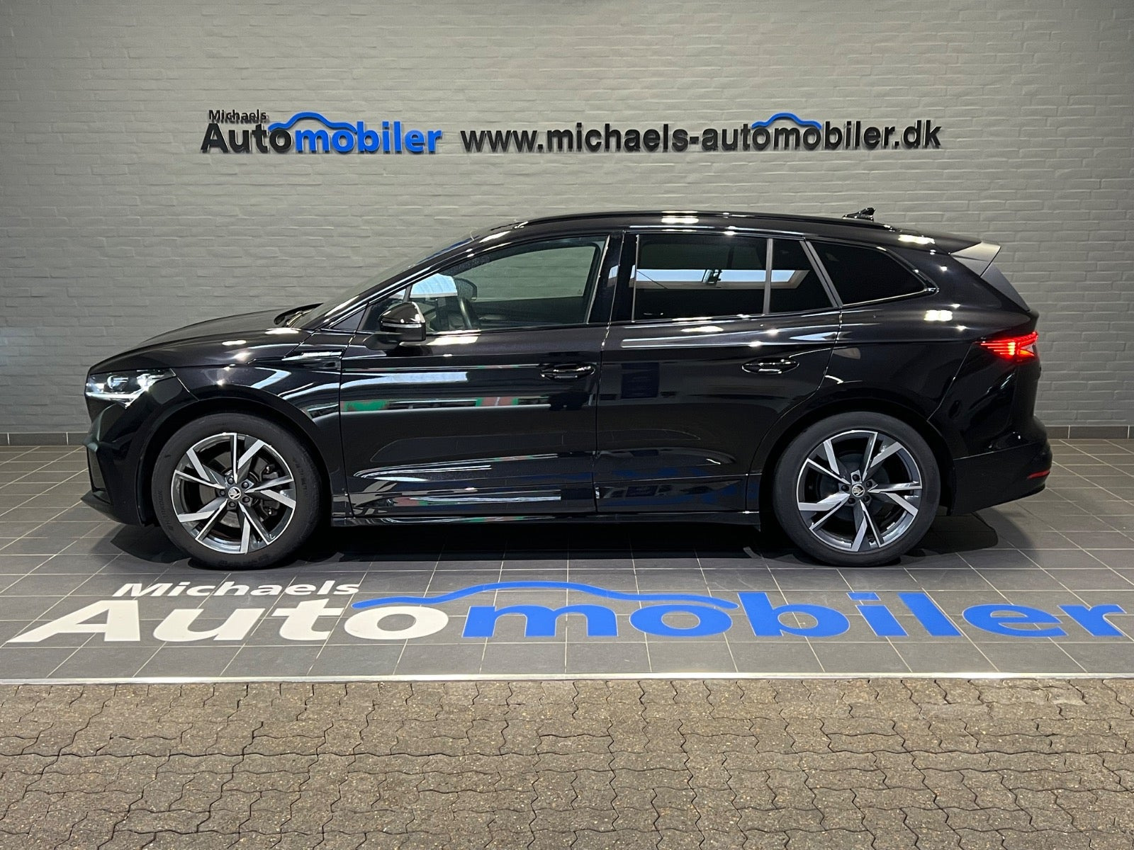 Sort Skoda Enyaq fra 2025