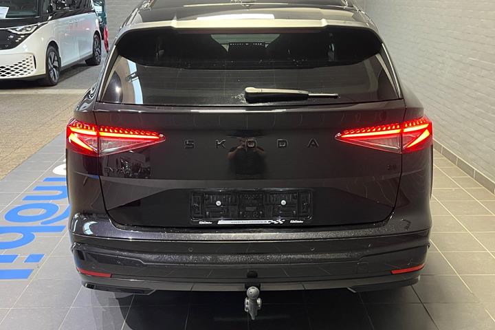 Sort Skoda Enyaq fra 2025