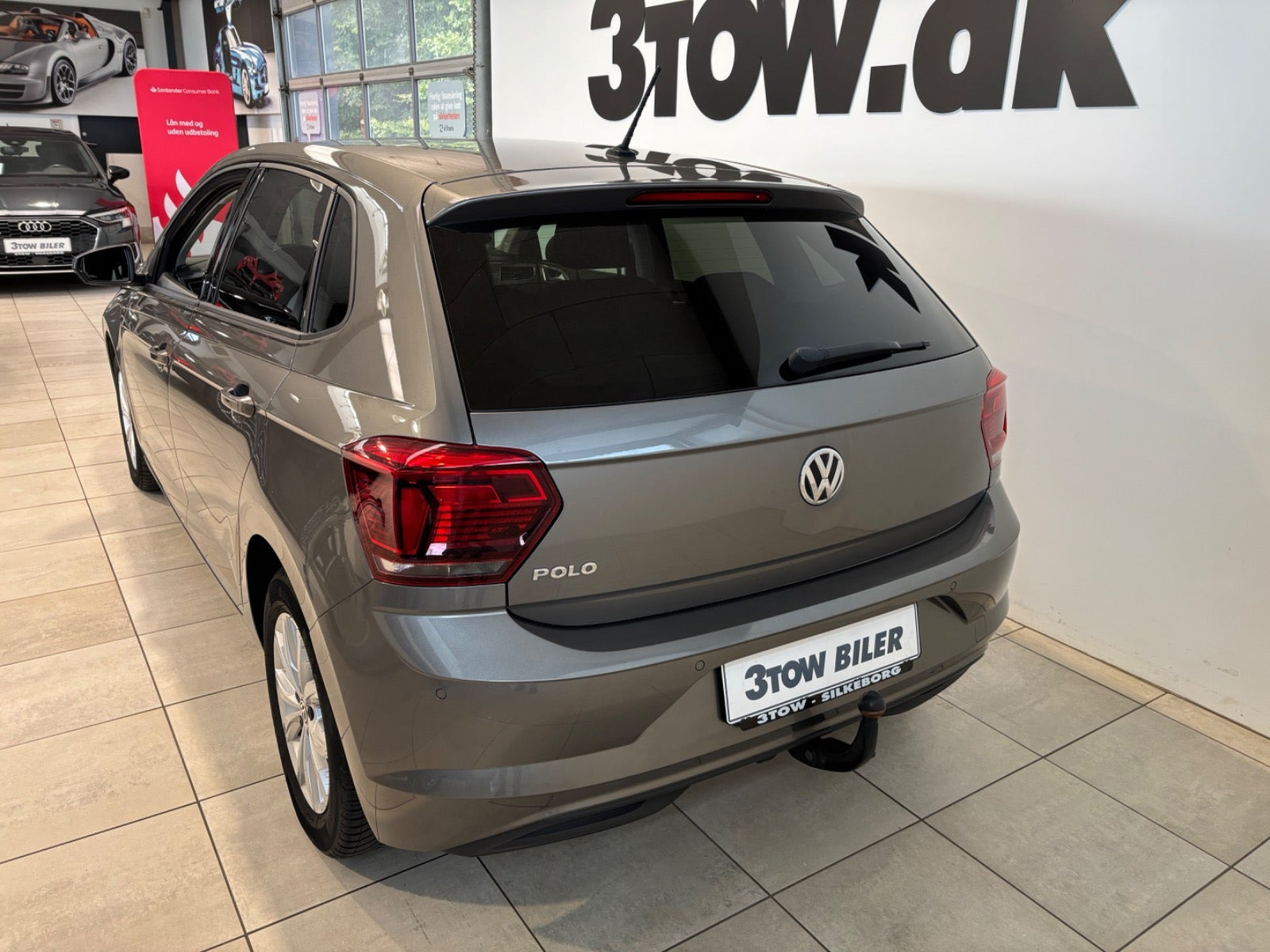 Grå VW Polo fra 2019