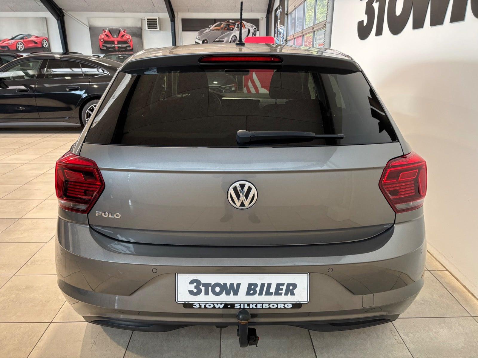 Grå VW Polo fra 2019