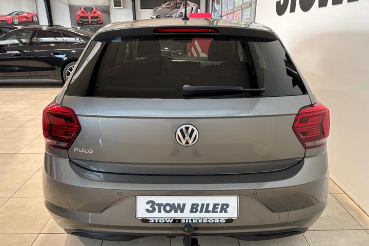 Grå VW Polo fra 2019