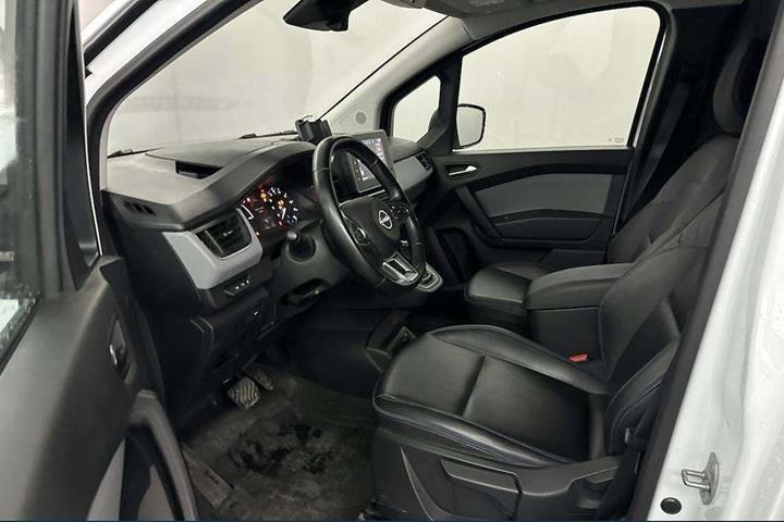 Hvid Nissan Townstar fra 2023