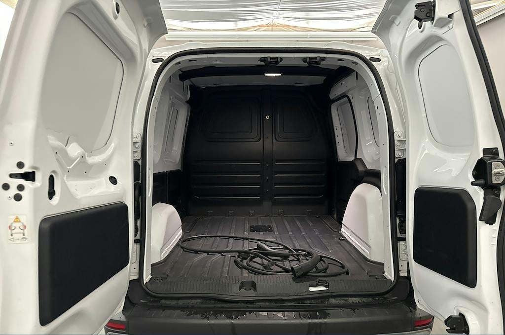 Hvid Nissan Townstar fra 2023