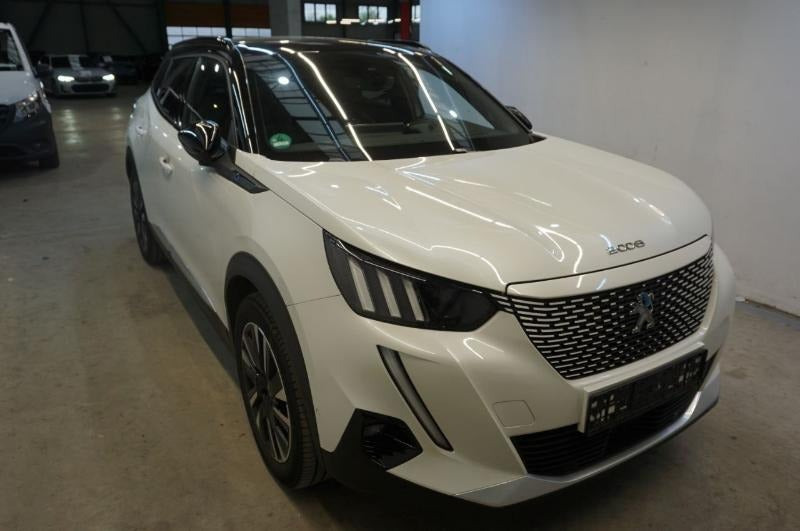 Sort Peugeot e-2008 fra 2021