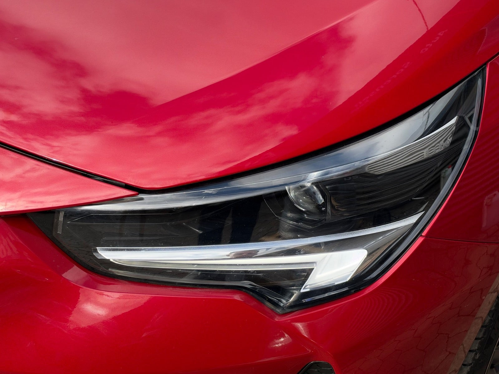 Rød Opel Corsa-e fra 2023