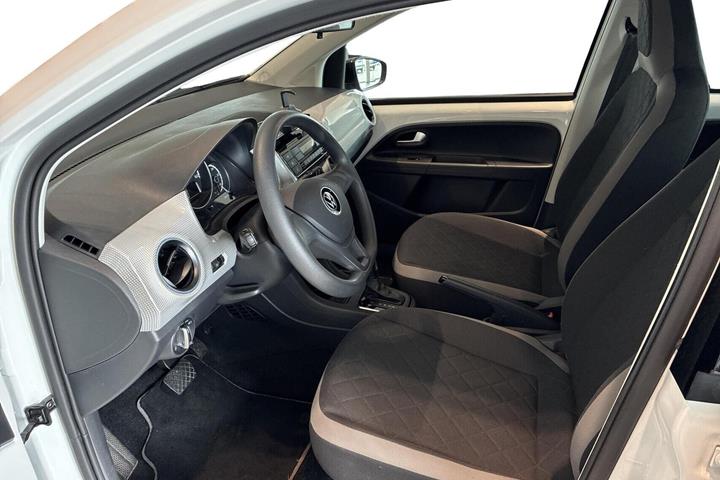 Hvid VW E-UP! fra 2021