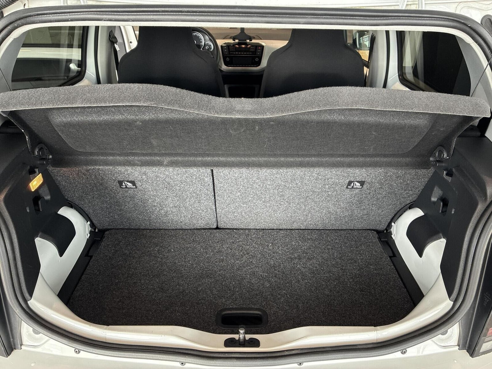 Hvid VW E-UP! fra 2021