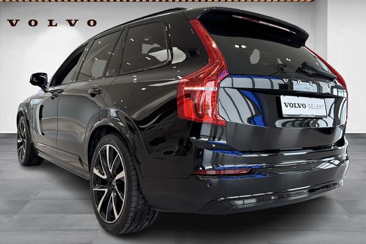 Sort Volvo XC90 fra 2023