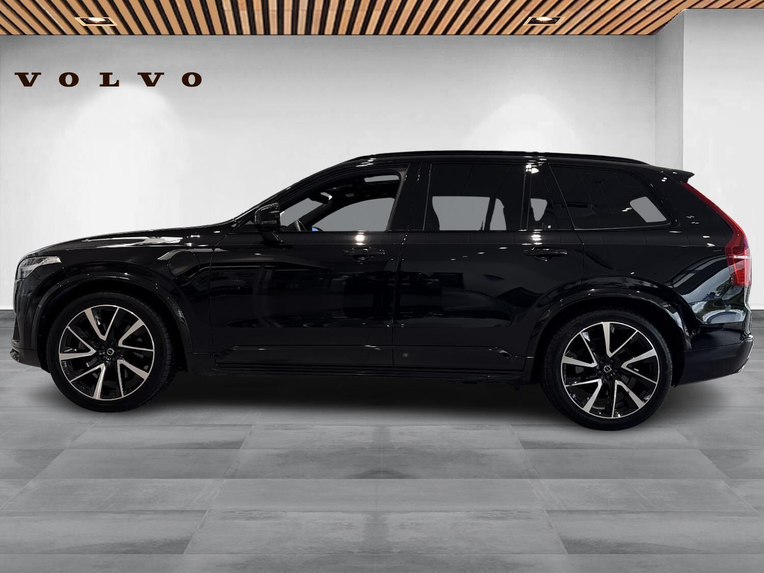 Sort Volvo XC90 fra 2023