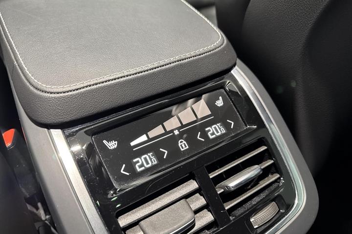 Sort Volvo XC90 fra 2023