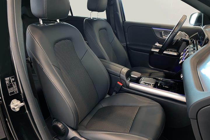 Sort Mercedes EQA250 fra 2021